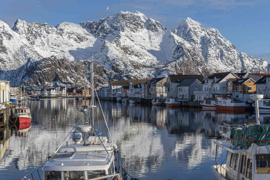 Noruega - islas Lofoten 055 - Henningsvaer.jpg